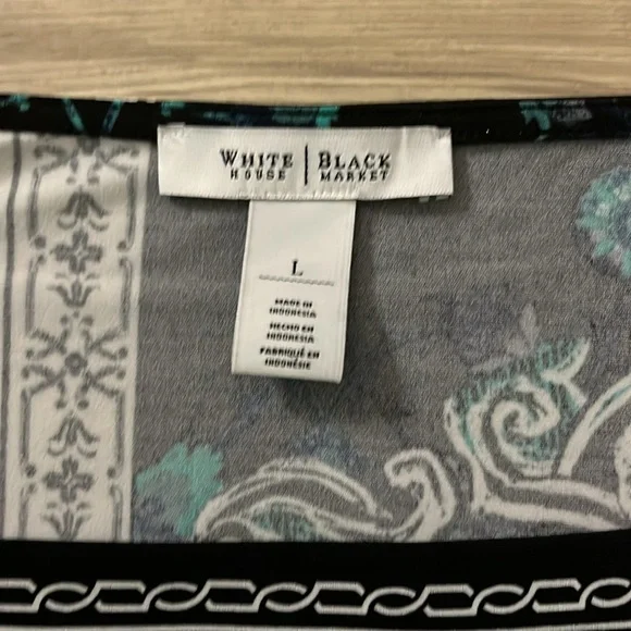 White House Black Market 3/4 Sleeve Tunic - Picture 2 of 5